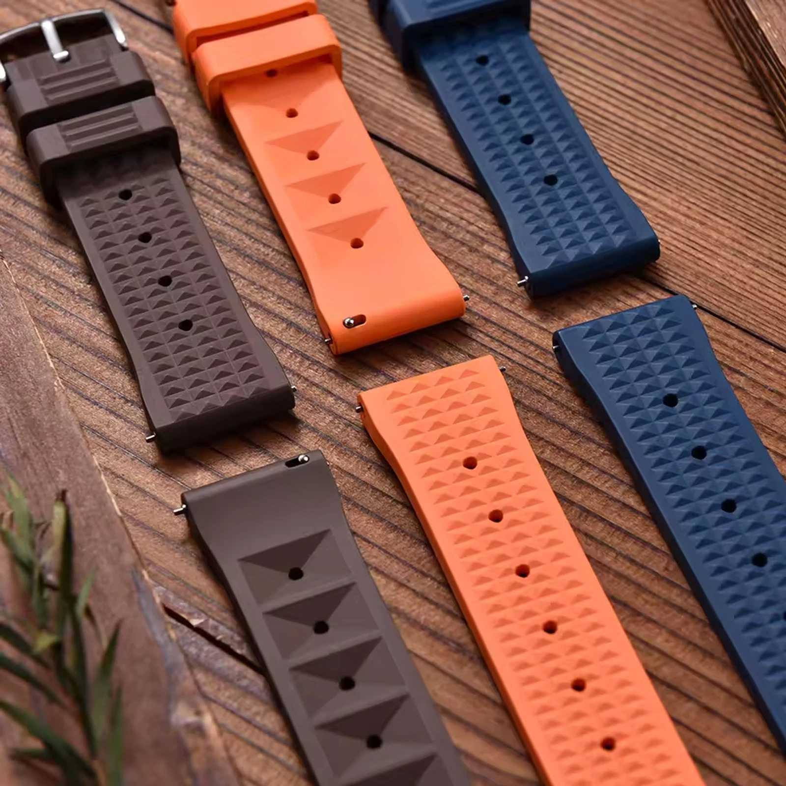FKM Rubber Waffle Watch Strap 20mm 22mm Fluororubber Strap Universal Diver Waterproof Cfortable Sports Fast Release Watchbands C251124