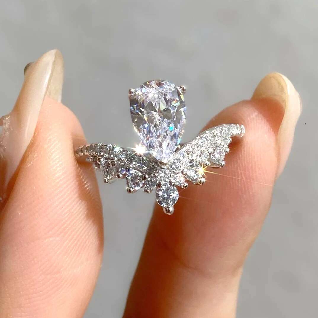 Luxury 1.5ct Water Drop Moissanite Ring GRA Certificate Laboratory Diamond Rings Womens Wedding Jewelry 18K Gold Plated S925 Si