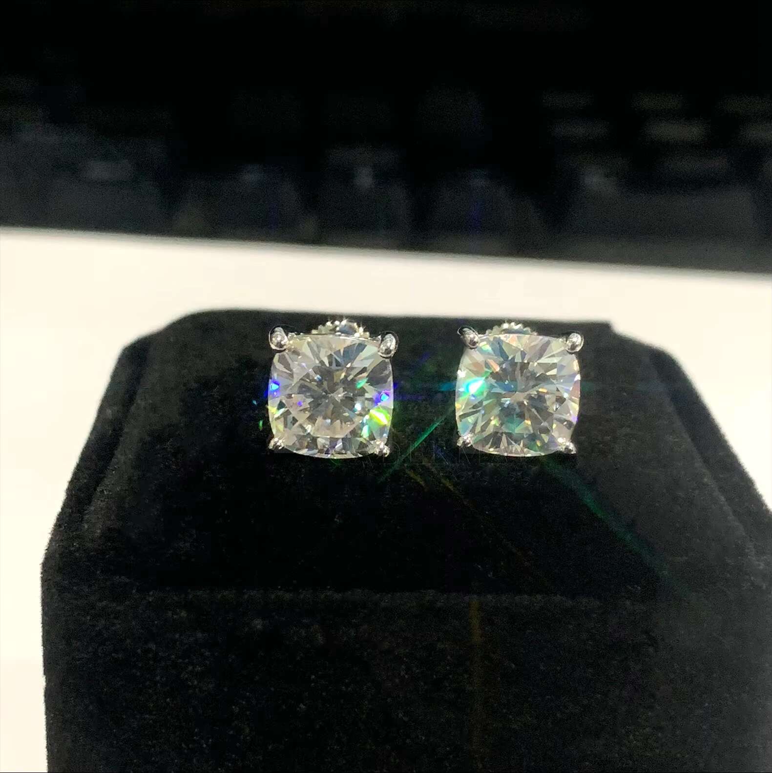 Classic Cushion Cut Moissanite Earrings 3ct Moissanite Diamond 4 Prongs Earrings Synthesis Moissanite Solitaire Stud