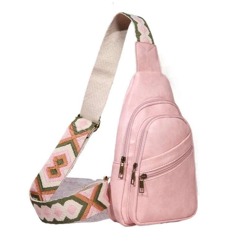 Designer Bag 2025 European And American Retro Casual Fashion Breast Solid Color Women's Messenger Bag Bohemian Fanny Pack Chest Bags Luxury Bag