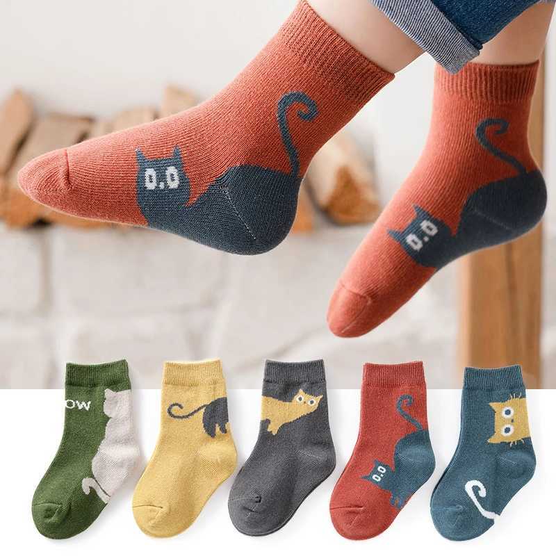 5 Pairs Autumn Winter New STYle CHIldrens SOCKS Mid-high Long Dinosaur Design Boys Girls Baby SOCKS G251124