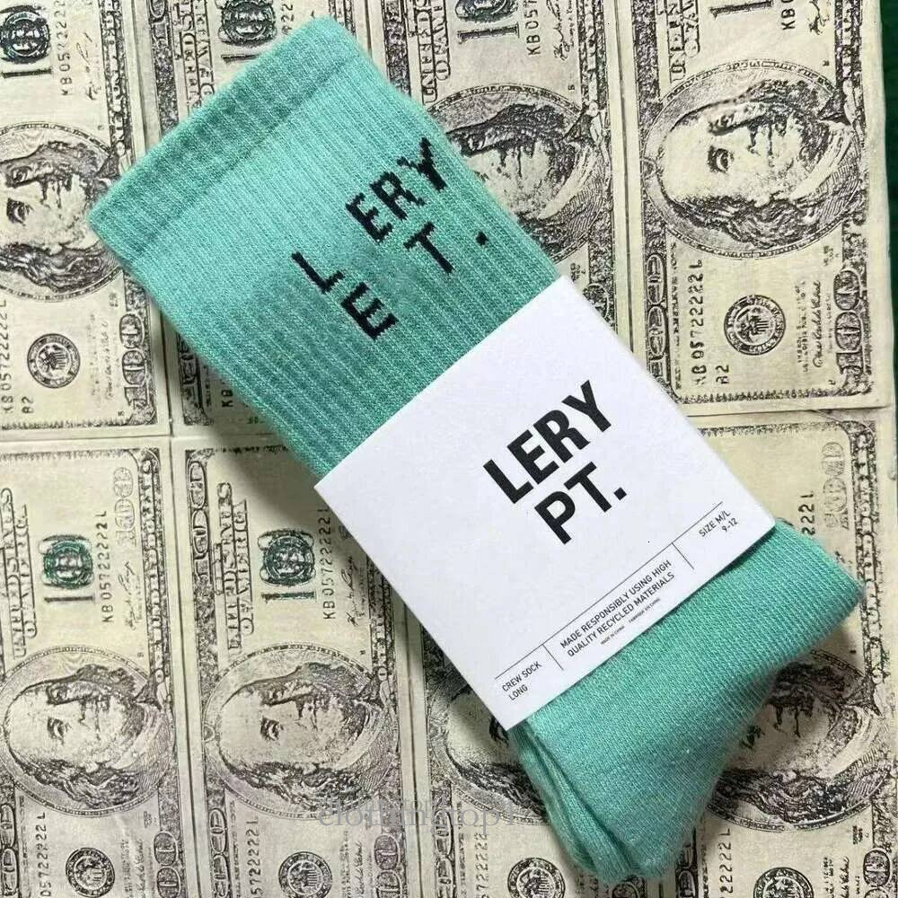 Galleryly Dept Socks Designer Sock Mens Womens Sports Four Seasons Luxury Casual Letter G D Print Brand Cotton Man Womens Mid Tube Socks Can Mix 4b7