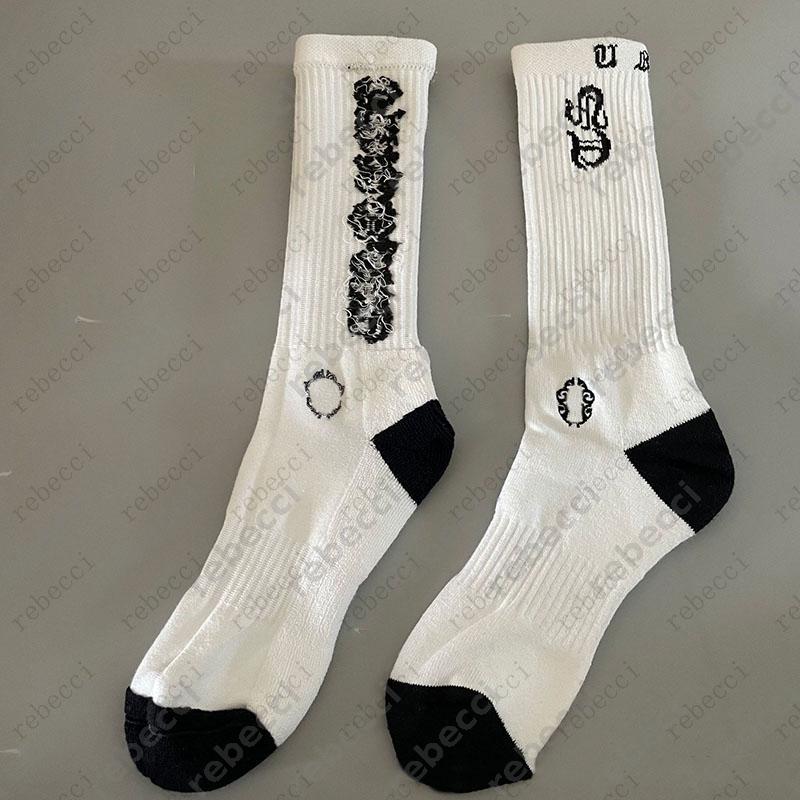 Casual couples sports socks striped red lip high tube mens socks designers fashion womens cotton stockings luxury long sock for women men CSD2511241