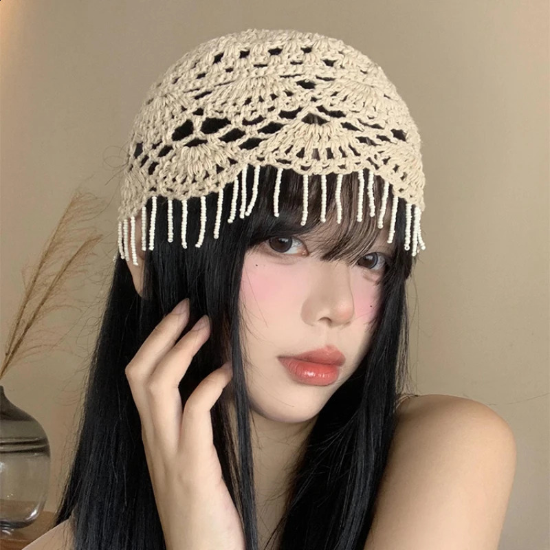 Retro Hollow Knitted Pullover Hats for Women Summer and Autumn Travel Versatile Show Face Small Hand-woven Fringed Beanies Cap 250420