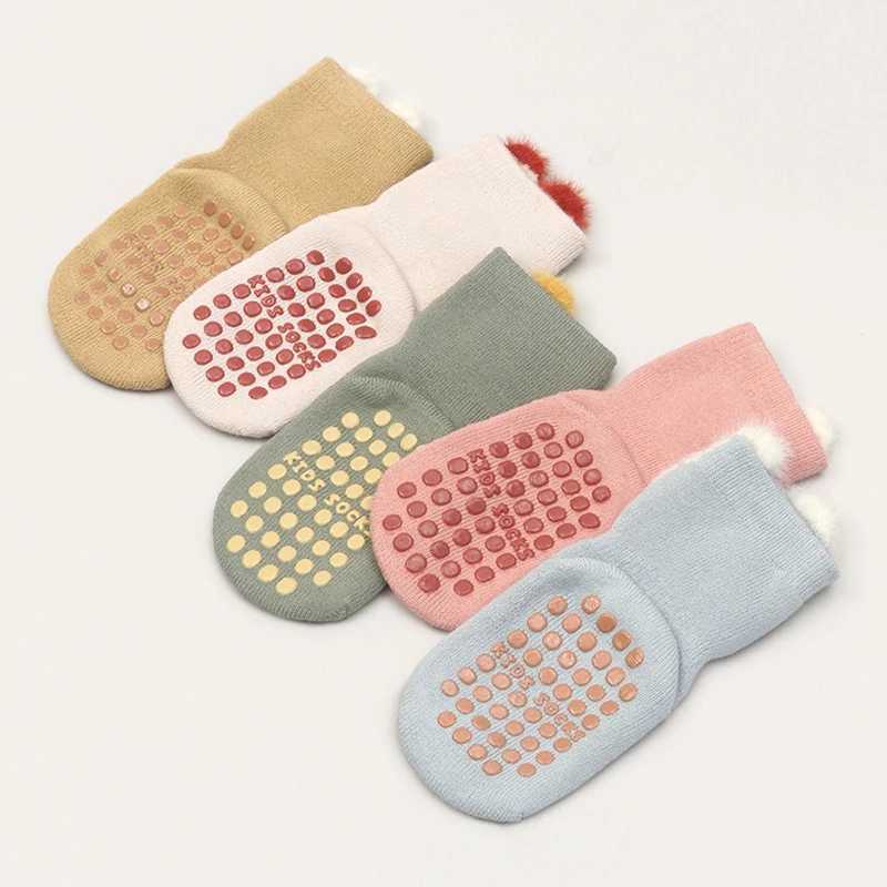 3 Pairs Winter Thickened Cute Animal Anti-Slip Socks for Children 0-5 Years Old Cozy Footwear with Adorable Design G251124