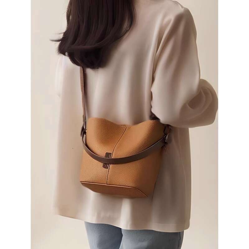 Crossbody For Women New Style High End Texture Niche Summer Super Soft Bucket Bag Popular Commuting Bag This Year