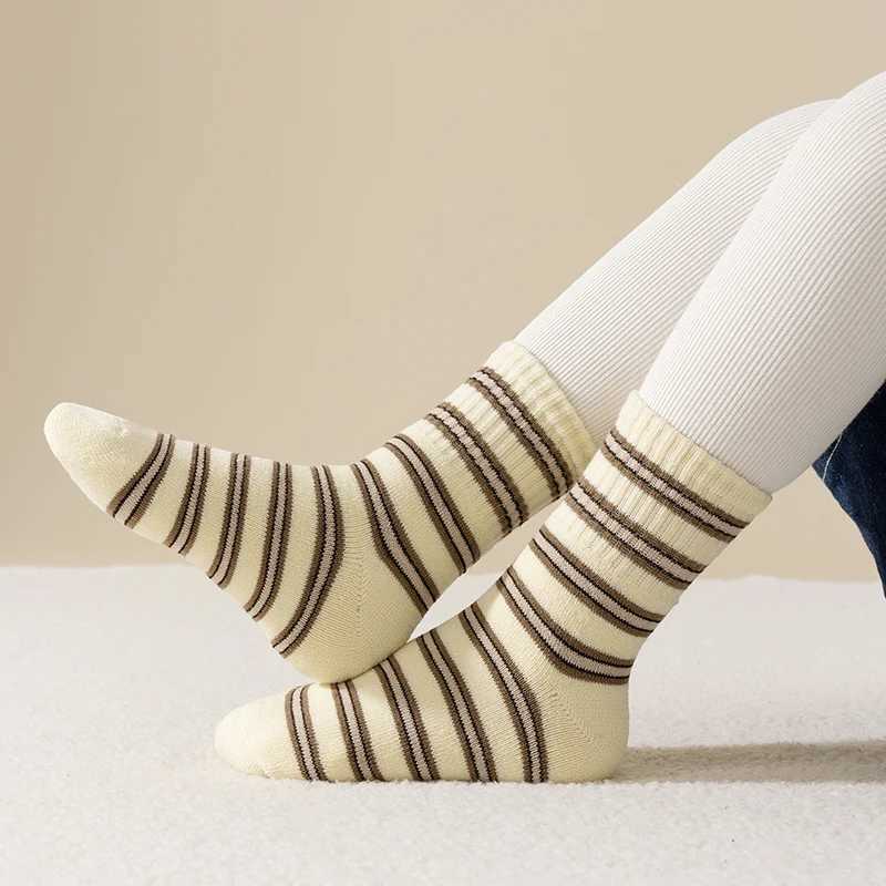 Five pairs of boys socks for autumn and winter trendy and versatile alphabet striped looped mid-calf socks G251124