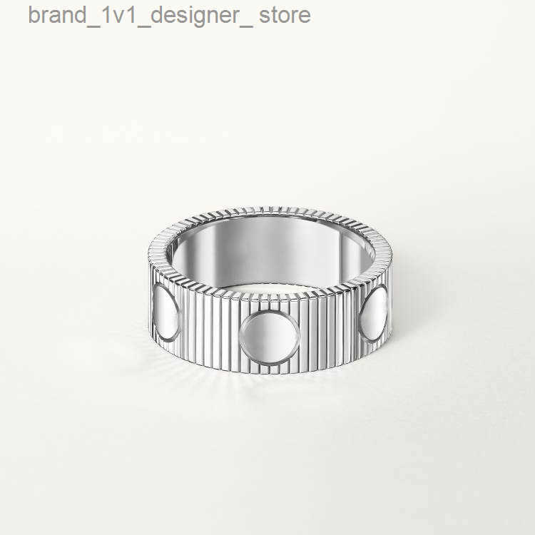 New Unimited Jewelry Ring Women Men Jewelry Couple Wedding Rings Stainless Steel Alloy Gold-plated Stripe cessories Never Fade S251115