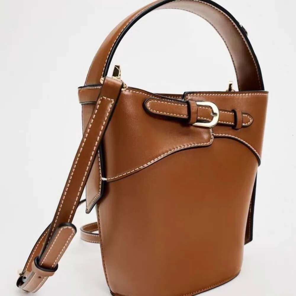 Luxury Designer Spring And Summer New Fashion Women's Bucket Crossbody Bag Large Capacity Retro High-End Portable Shoulder