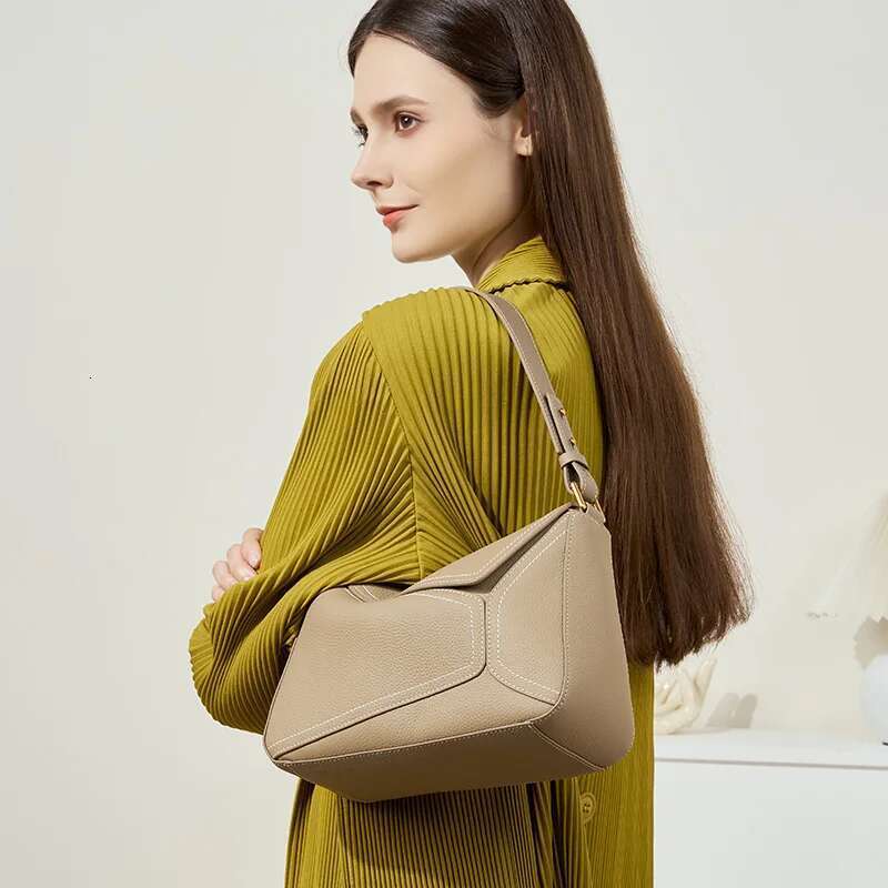 Designer Bag New Cowhide Women's Shoulder Fashion Geometric Design Women Crossbody Bag Genuine Leather Popular Female Handbags