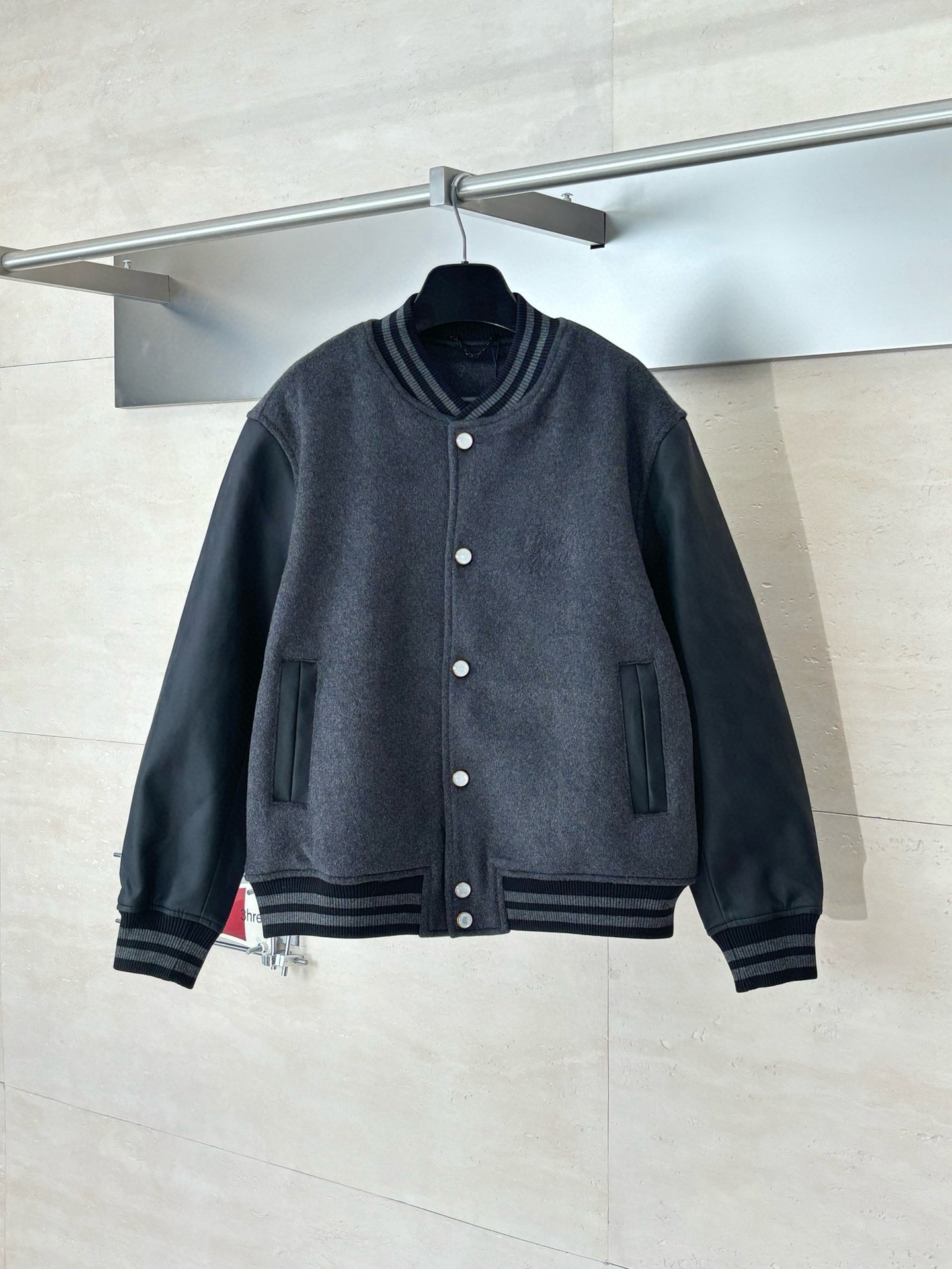 2026 Tees Mens Designers T Shirt Man Womens tshirts With Letters Print Short Sleeves Summer Shirts Men Loose Tees Asian size S-XXXL h90805