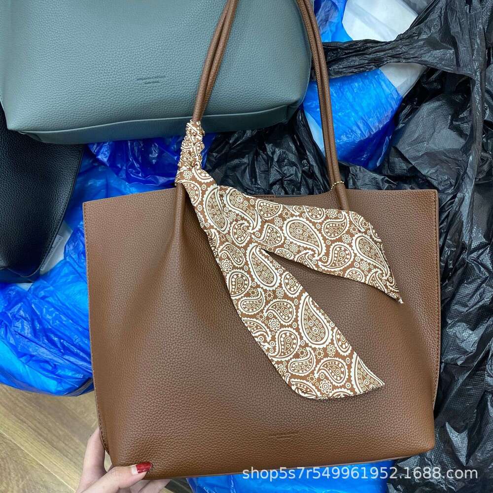 Designer Bag Silk Scarf Small Can Be Slung Diagonally Leather Rope Tote Shopping Single Shoulder Armpit Large Capacity Quality Genuine Leather Cow Sof