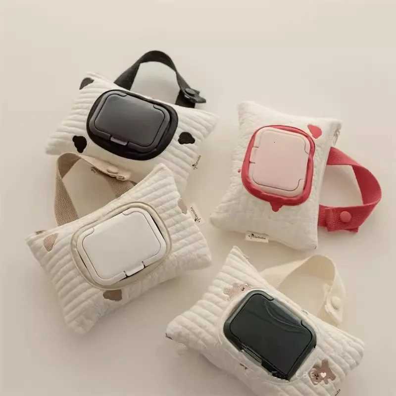 INS Embroidery Bear Tissue Paper Storage Bag Removable Wet Wipes Case Car Hanging Tissue Bag Baby Stroller Napkins Papers HolderM251124