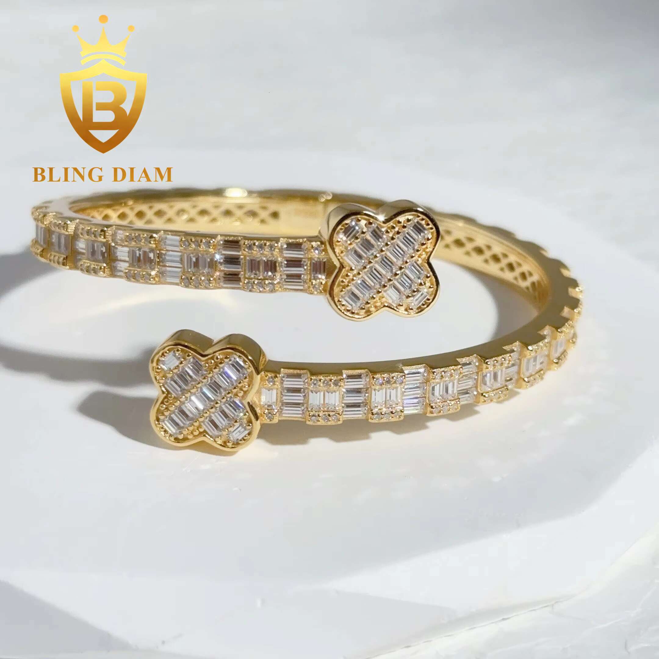 Fashion Iced Out Moissanite Bangle 925 Sterling Silver Hip Hop Jewelry Four Cleaf Diamond Bangle Pass Diamond Tester