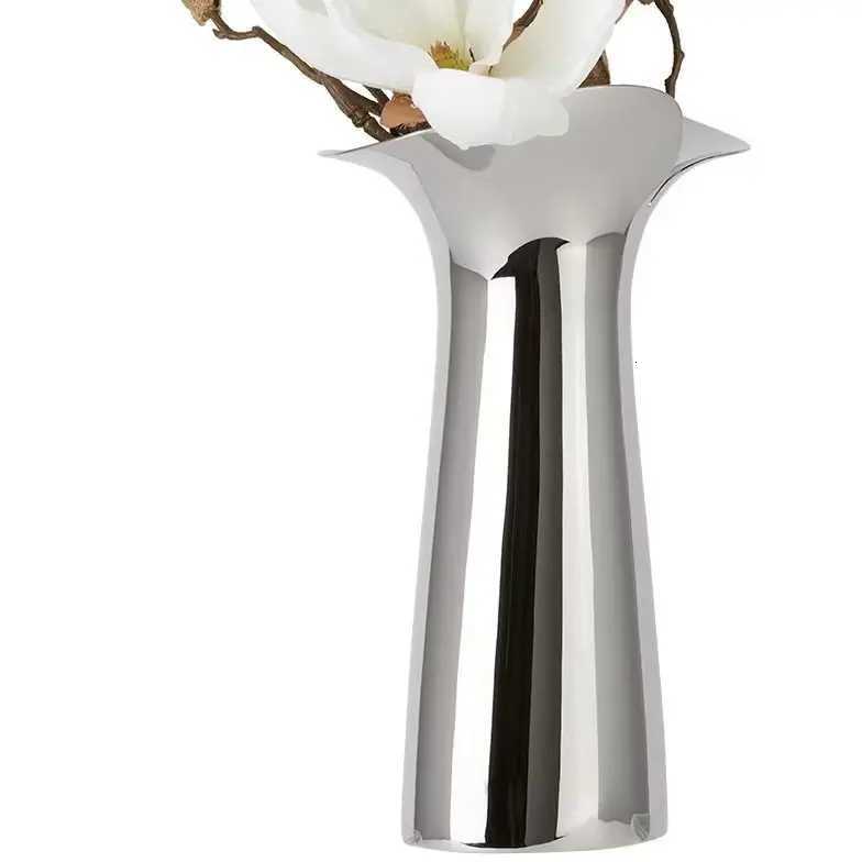 Luxury Silver Petal Fish Tail Stainless Steel Vase Living Room Decoration Flower Arrangement Candle Holder Scandinavian Style C251124