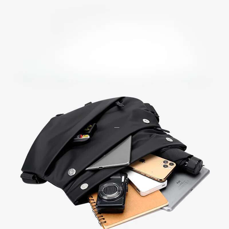 Commuter Chest Messenger Riding Motorcycle Backpack Sports Men's Shoulder Bag Fashion