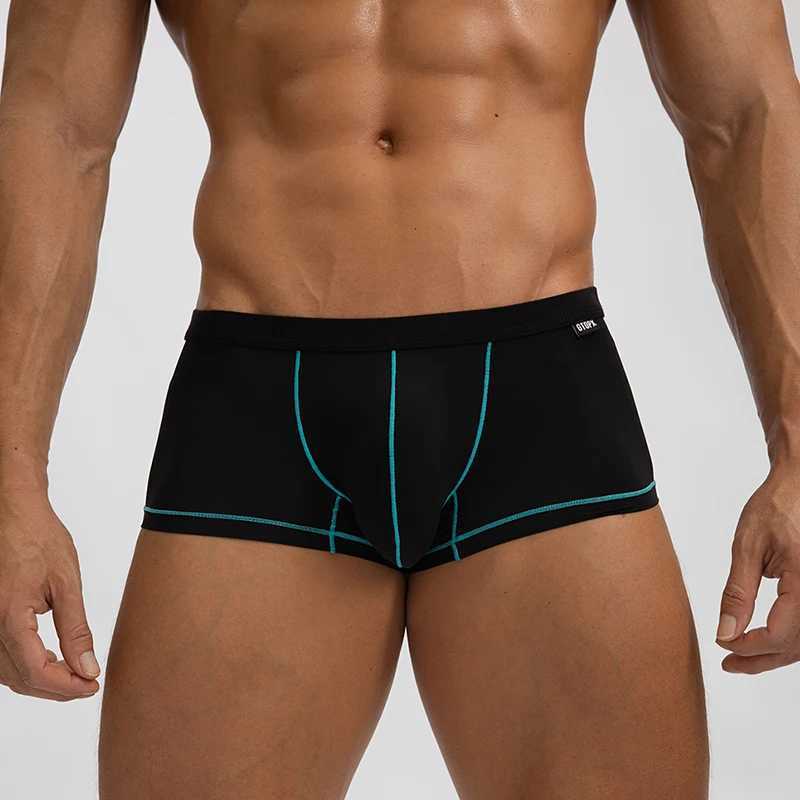 New Arrival Thin seamless mens boxer ice silk mens underwear quick drying boxer shorts underwear mens luxurious sexy U-shaped raised pocket underwear 