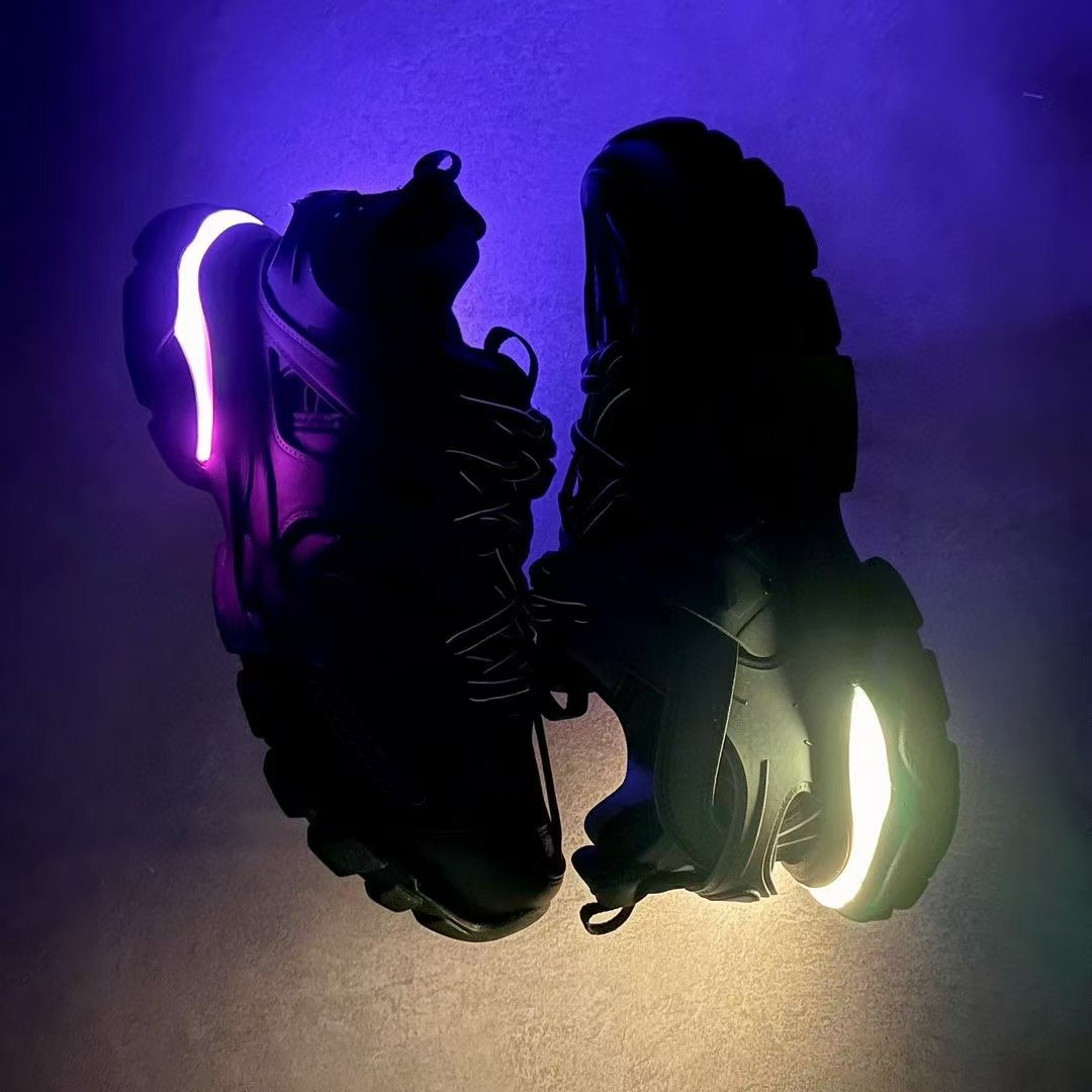 Designer Shoes For Men Women Luxury Track LED Sneaker Embossed Tracks 3 3.0 Platform Leather Sneakers Paris Extraordinary Outdoor Casual Mens Trainers Size 35-46