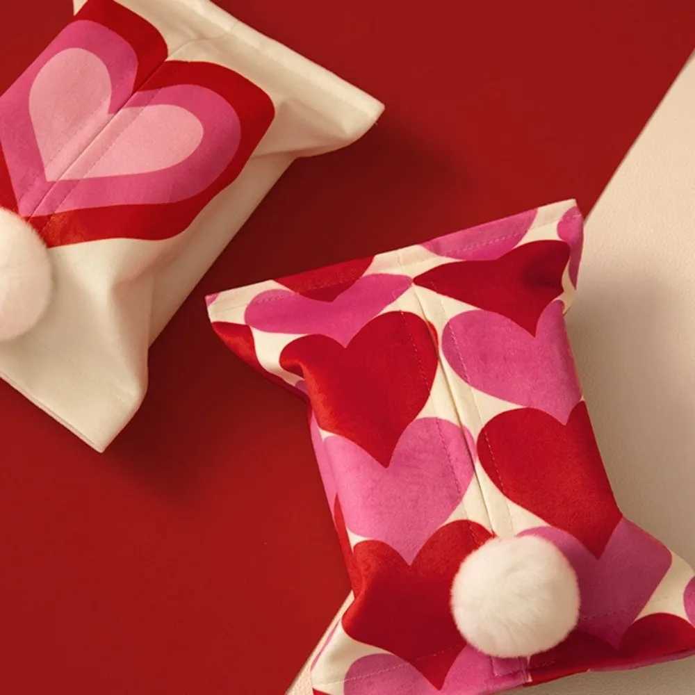 New Luxury Fabric Tissue Box Love Heart Print Portable Toilet Paper Holder Multipurpose Convenient Napkin Storage Bag HouseholdM251124