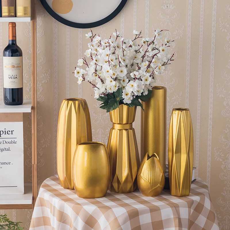 Luxury Europe Gold-plated Ceramic Vase Home Decor Creative Design Porcelain Decorative Flower Vase For Wedding Decoration C251124