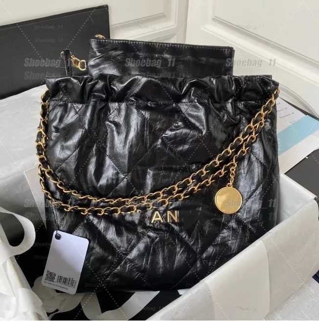 High quality 10A Mirror Quality Luxury designers bag Mini Bucket 22 handbag shopping Calfskin Quilted Tote Black Purse Womens Silver Chain Bag CC 25 Oil Wax