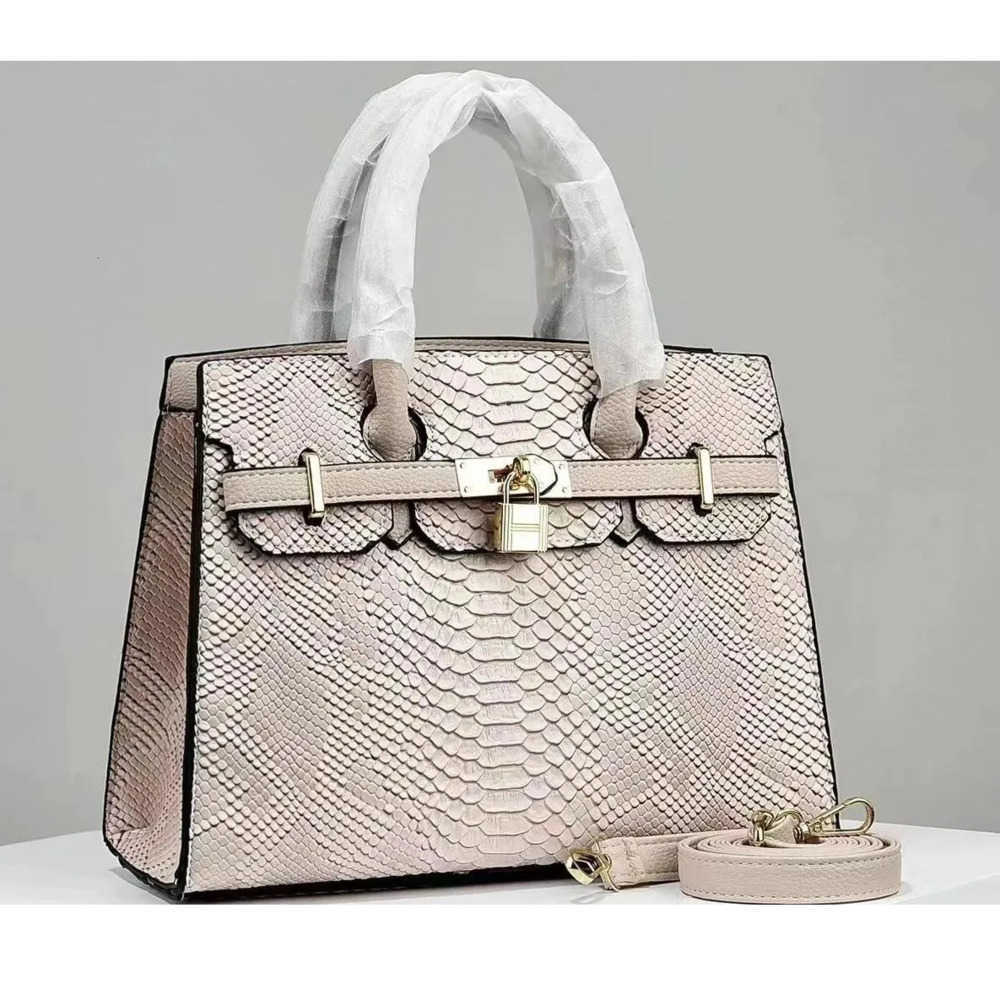 Tote bagDesigner Bag Shoulder Bag Luxury handbag Crossbody Designer Purse womes designer exquisite colorful crossbody high quality ladies leather4