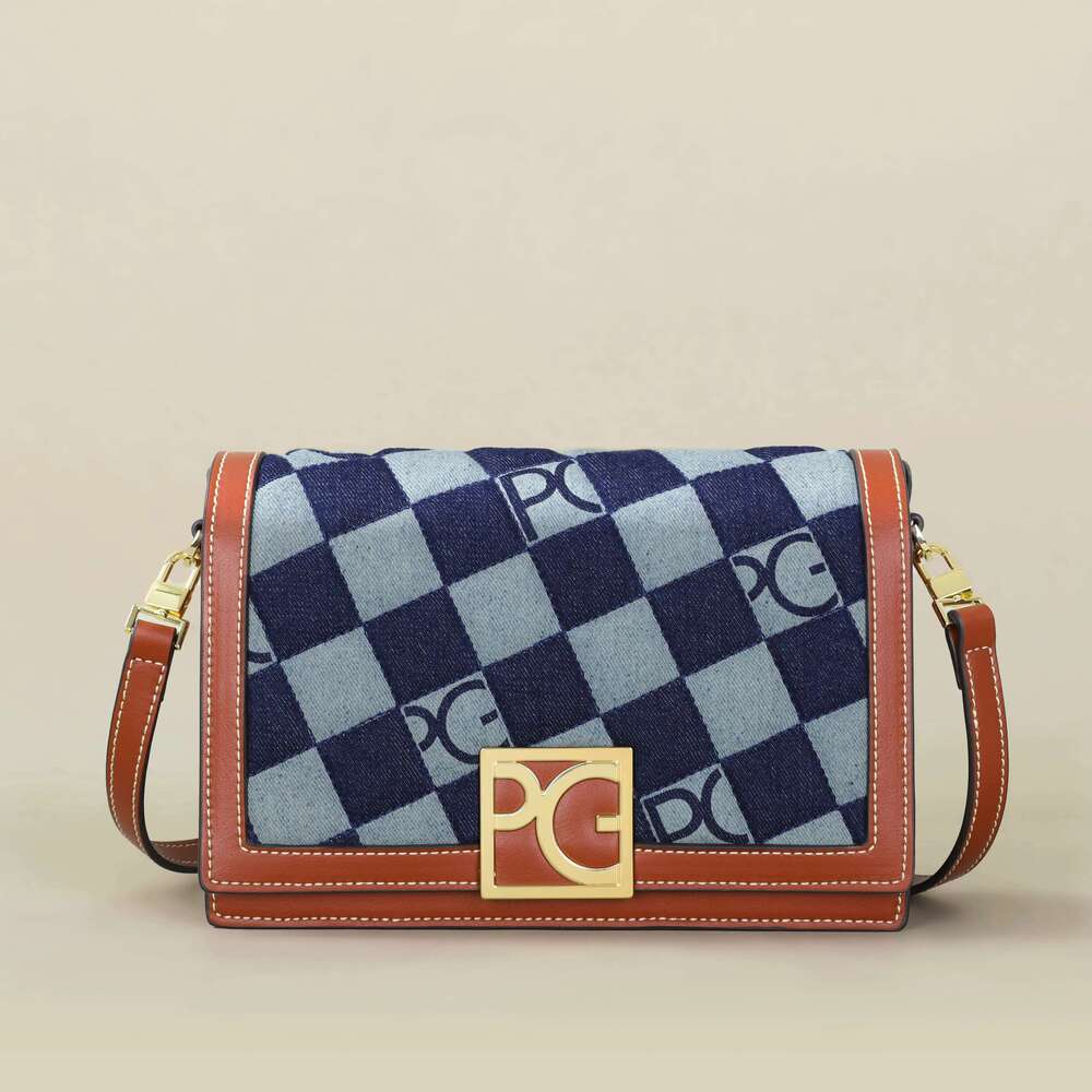 PG Exquisite Brand Fashion Handbag Classic Solid Design Shoulder Dark Letter Emed Ladies Party Bag