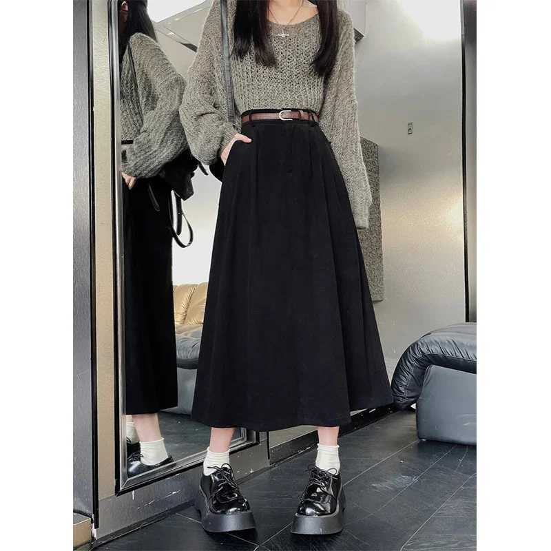Retro belt Corduroy Midi skiing womens high waisted pleated A-line skiing autumn and winter streetwear Korean casual full set skiing M250424