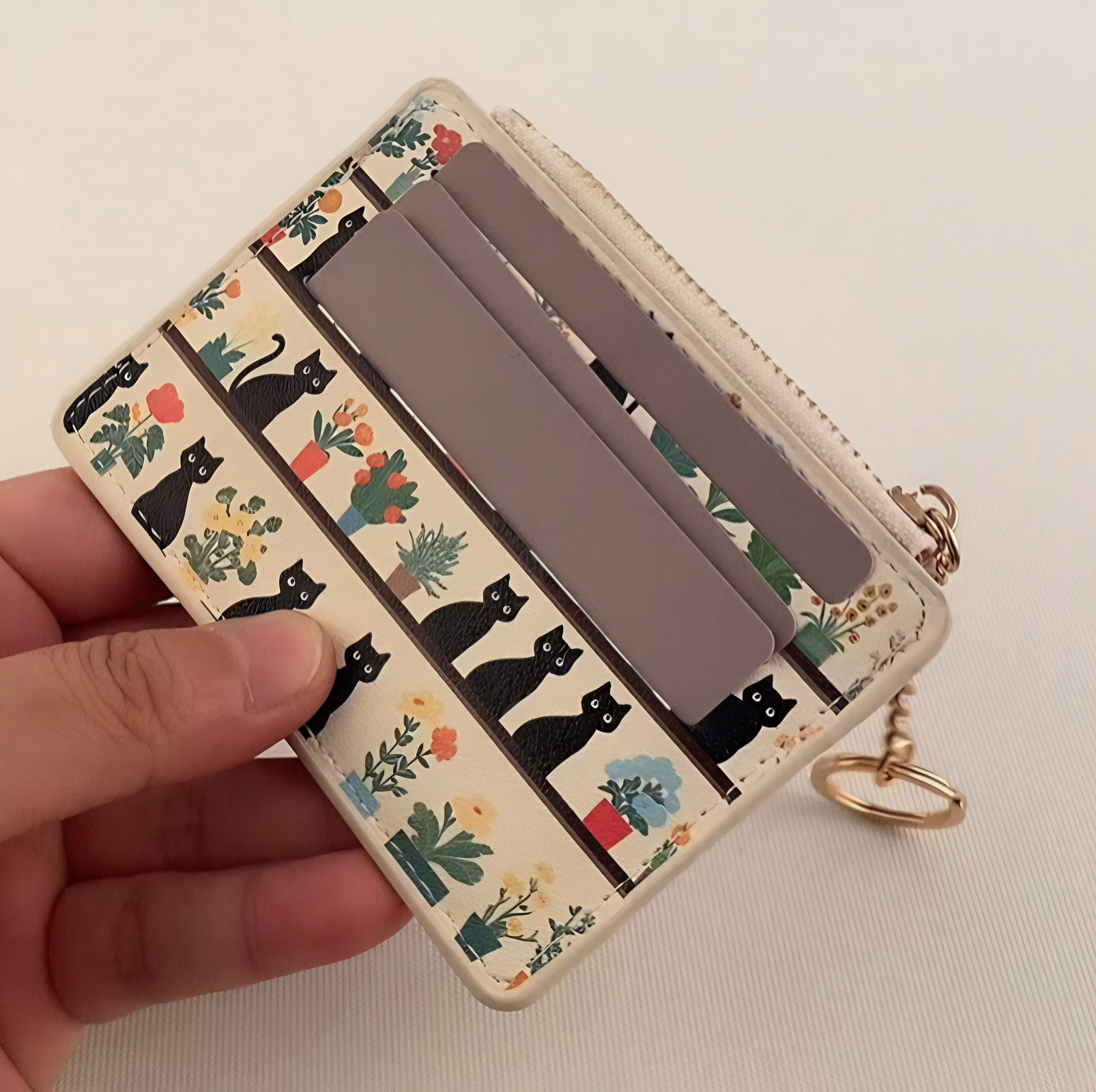 Elegant Unisex Fashionable Pocket Organizer for Cards & Coins - Lightweight Everyday Accessory Card Holder Short wallet