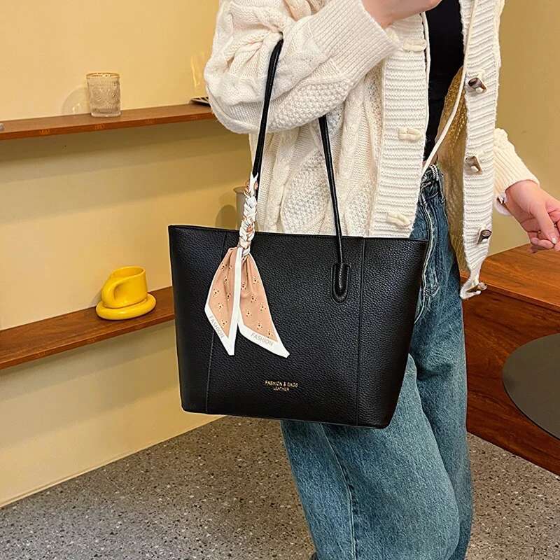 Designer Bag PU Solid Color 2025 High Quality Handbag Ribbon Zipper Trendy Fashion Shoulder Large Capacity Soft Versatile Tote Bag