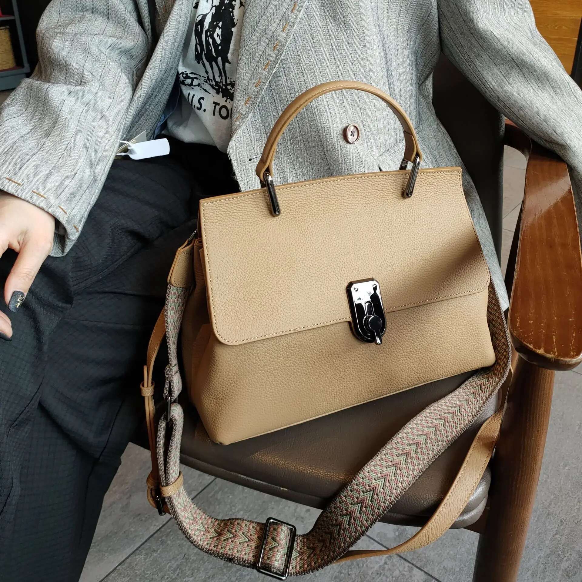 Designer Bag High-End Feel Trendy Vintage Versatile Cow Leather Handbag New Single Shoulder Slant Cross Messenger Bag Motorcycle Equipme