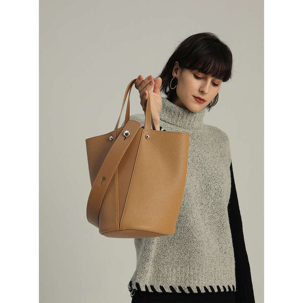Commuting Bucket For Women Spring And Summer Capacity Vegetable Basket Children S Bag New Model Expert Tote Extra Large Bag