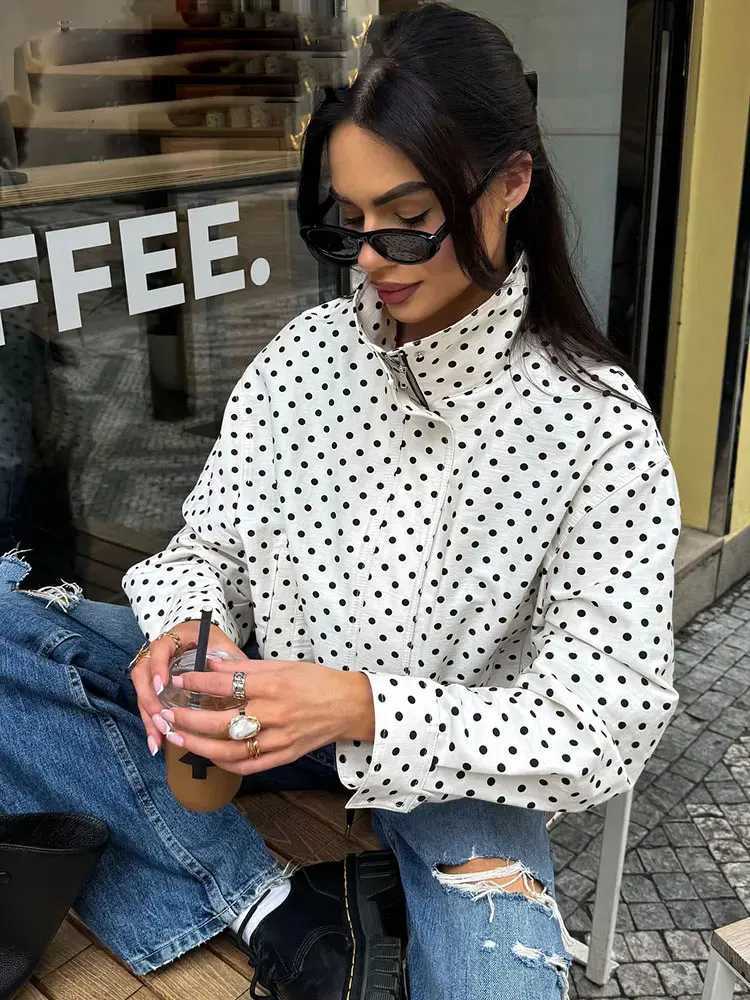 Woman Polka Dot Print Jacket Turtleneck Long Sleeves Zipper Drawstring Coats Streetwear Pockets Womens New In Outerwear J251124