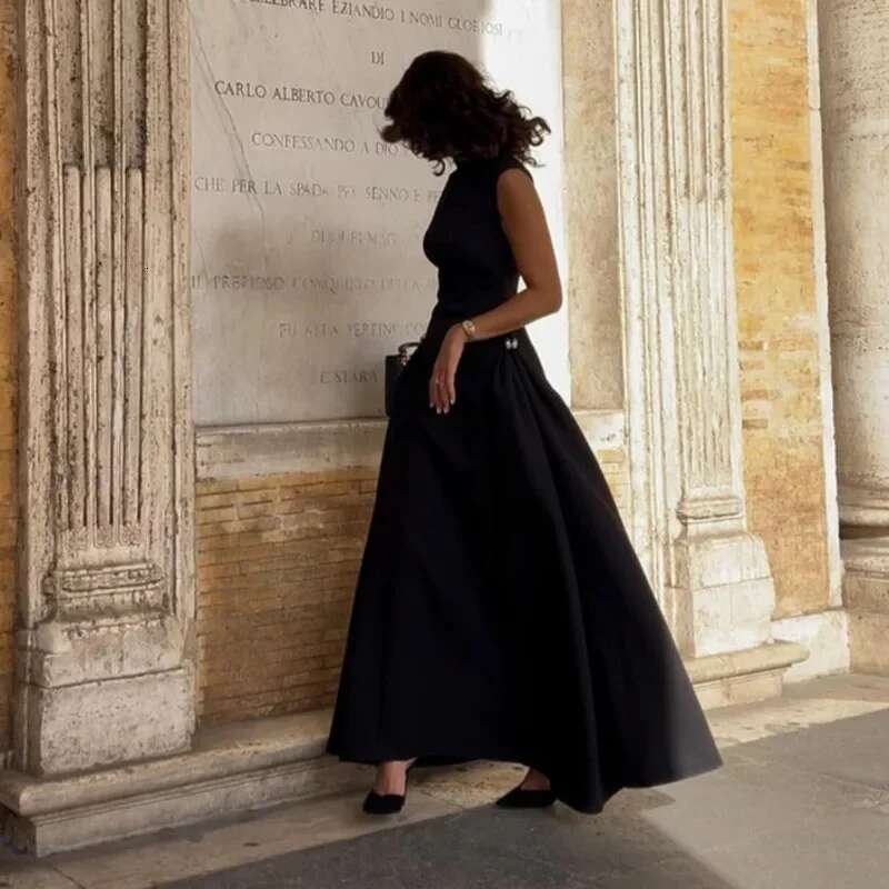 Elegant Oblique Collar Pleated A-Line Dress Women Fashion Solid Sleeveless Slim Long Dresses Female 2024 New Evening Party Gowns