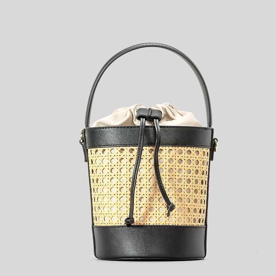 Designer bag Fashion Hollow Bucket Imation Wicker Woven Women Handbags Pu Leather Shoulder Crossbody Bags Summer Beach Bag 2024 99