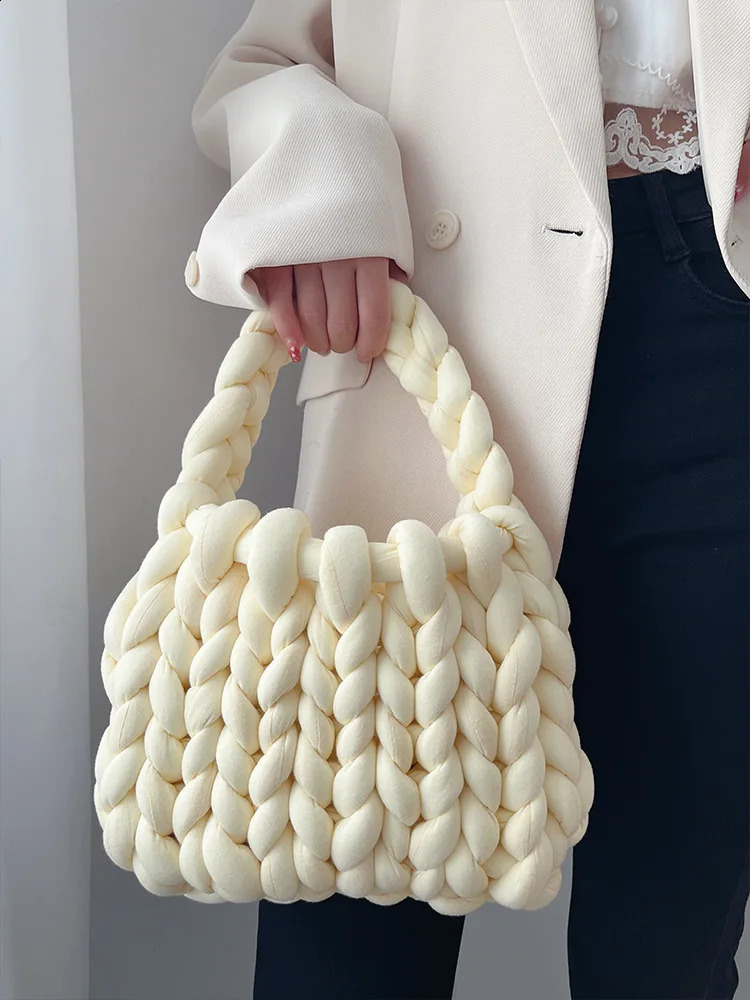 Home>Products>Handmade Acrylic Bottom Bag>Handmade Acrylic Bottom Bag 250418