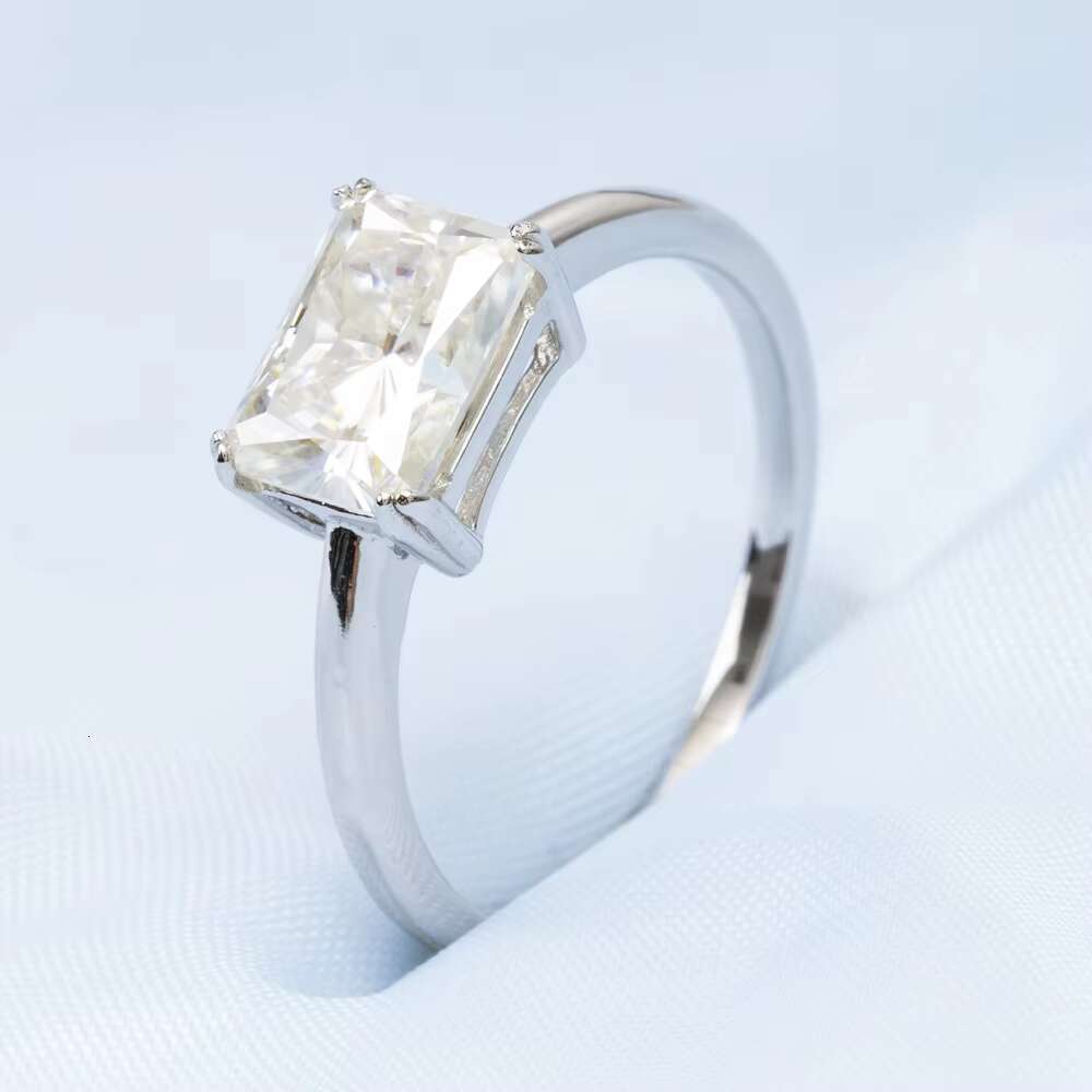 Hot Sale Fashion Radiant Cut Moissanite Ring Silver 925 Engagement Rings for Women