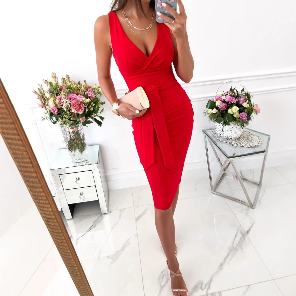 2022 summer sleeveless V-neck tight wrap hip strap dress women