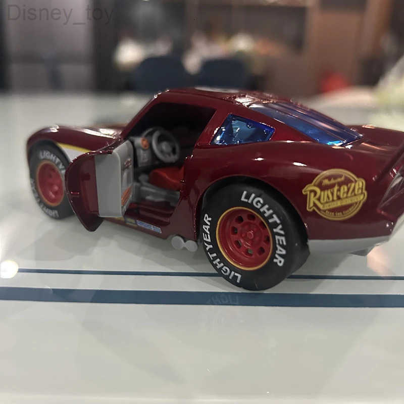 Disney Toy Story 3 Model Car Lightning Mcqueen Metal Diecast With Lights Inertial Pull-Back Wheel Spit Out Your Tongue Cars Toys H251124