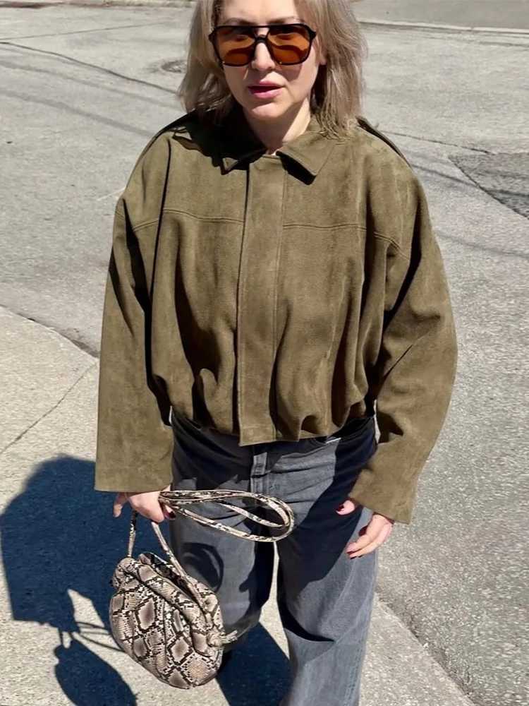 Vintage Brown Suede Jacket Women Fall Winter Casual Loose Bomber Coat Fashion Zipper Long Sleeve Cardigan Commuting Outerwear J251124