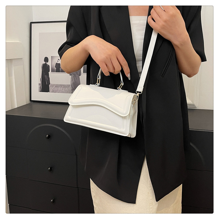 2025 Spring/summer Women's Elegant Designer Handbag New Heavy Shoulder Crossbody Bag Fashion Solid Color Small Square Bag
