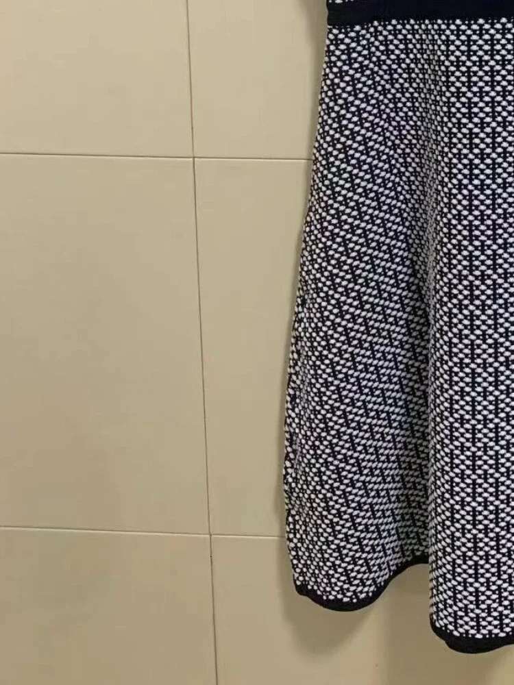 Fashion Elegant Women's Knitted Dresses, French High End Clothing, Short Sleeves, Tight Dresses