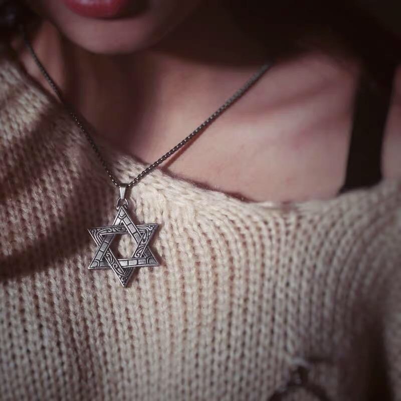 Top Source Wang Yibo's Same Style Hexagram Star Necklace Men, Hip Hop Street Trampoline, Trendy Pendant for Women, Sweater Chain, Accessories, Co