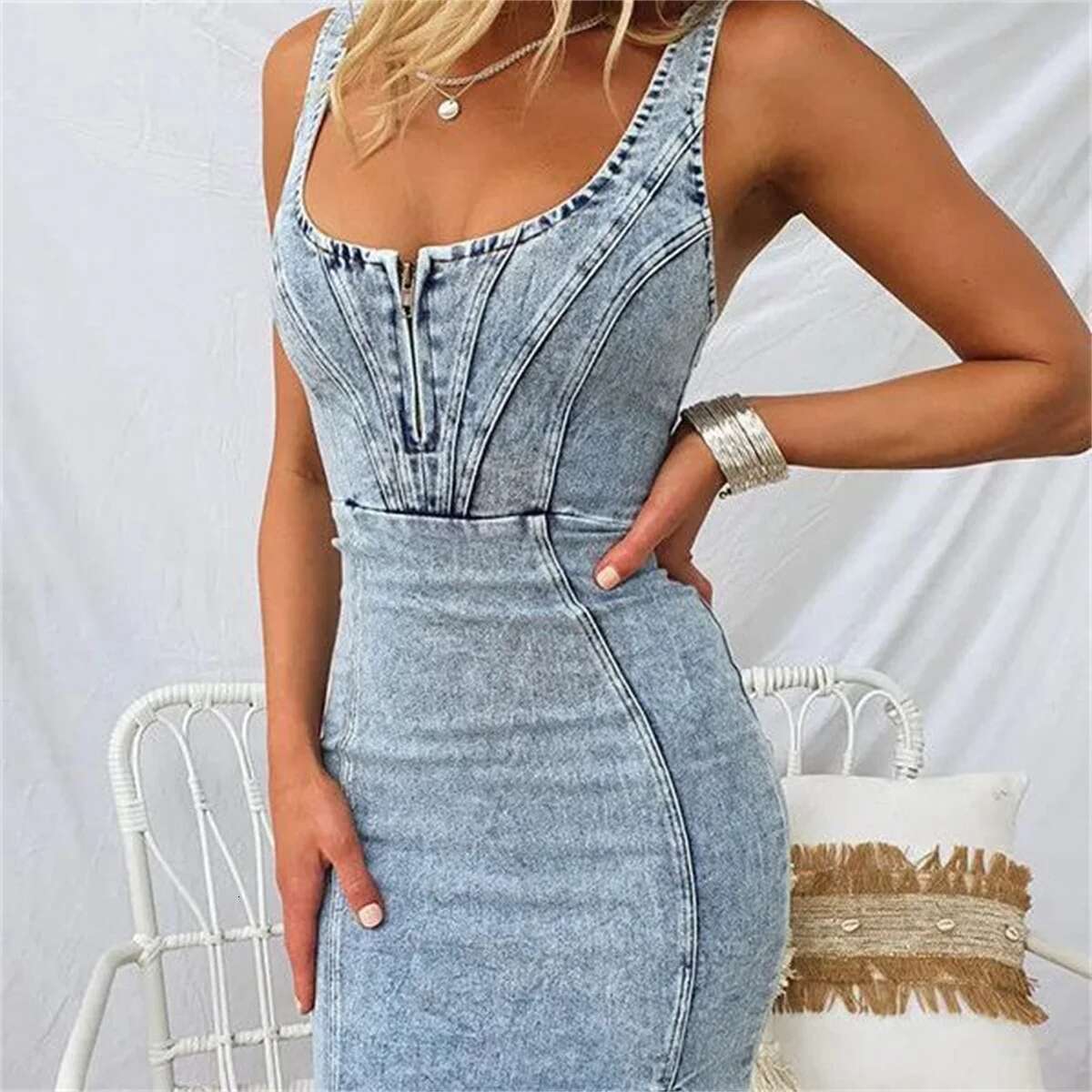 Women's Sexy New Halter Denim Dresses 2024 Summer U Neck Fashion Sleeveless Slim Fit Wrap Hip Retro Female Party Split Vestidos
