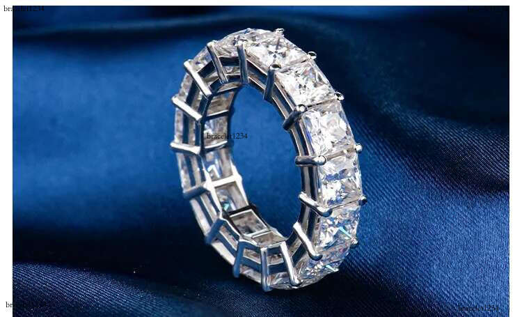 Yue Gem Custom Men Hip Hop Gold Plated Sterg Sier Vvs Dia Moissanite Iced Out k Cuban Ring Free delivery