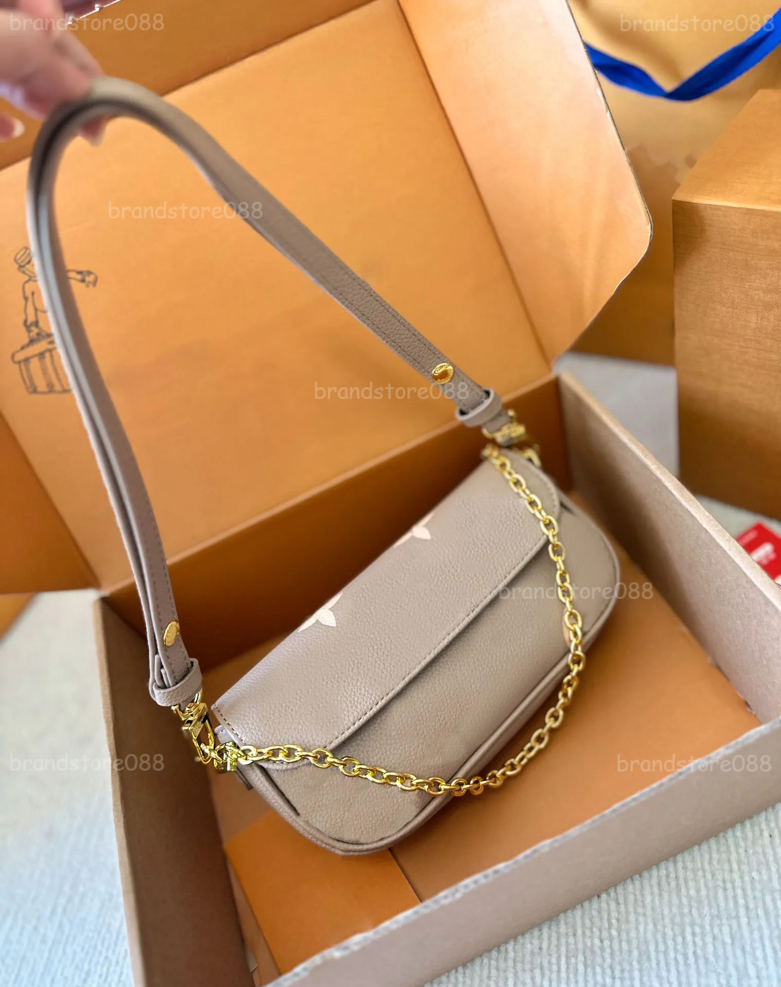 WALLET ON CHAIN IVY Women Designers Bags Shoulder Bag Mini Handbags Pochette Accessories Crossbody Wallet Purses Card Holder Messenger Purse