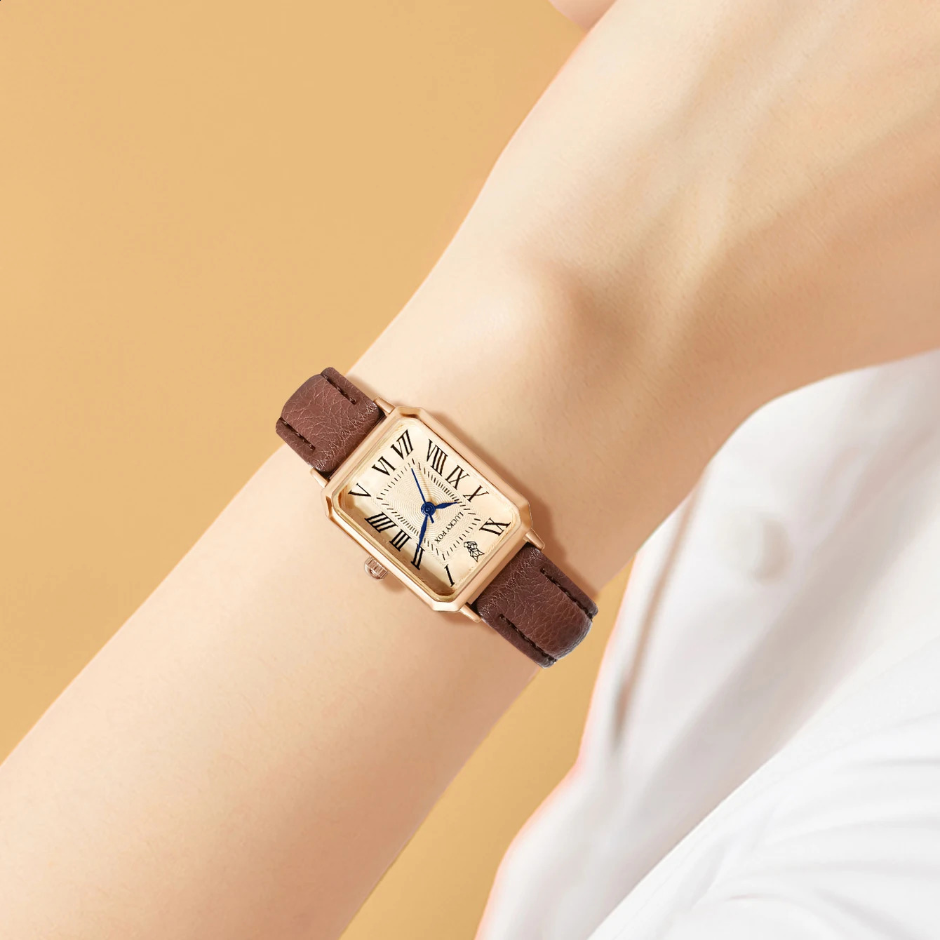 Fashionable retro digital dial casual watch square leather strap fashionable quartz 250417