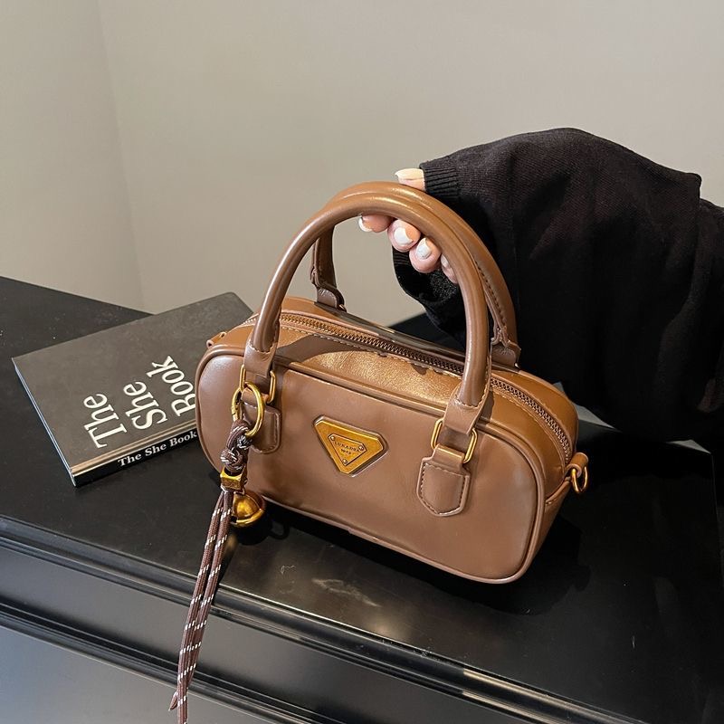 Fashionable Crossbody Bag for Women - Simple Design with Single Shoulder Strap