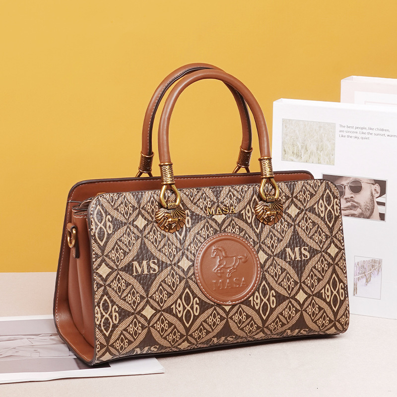 Light Luxury Women's Fashion Printed 2024 Autumn And Winter New Item Large Capacity Hand-Held Shoulder Crossbody Bag