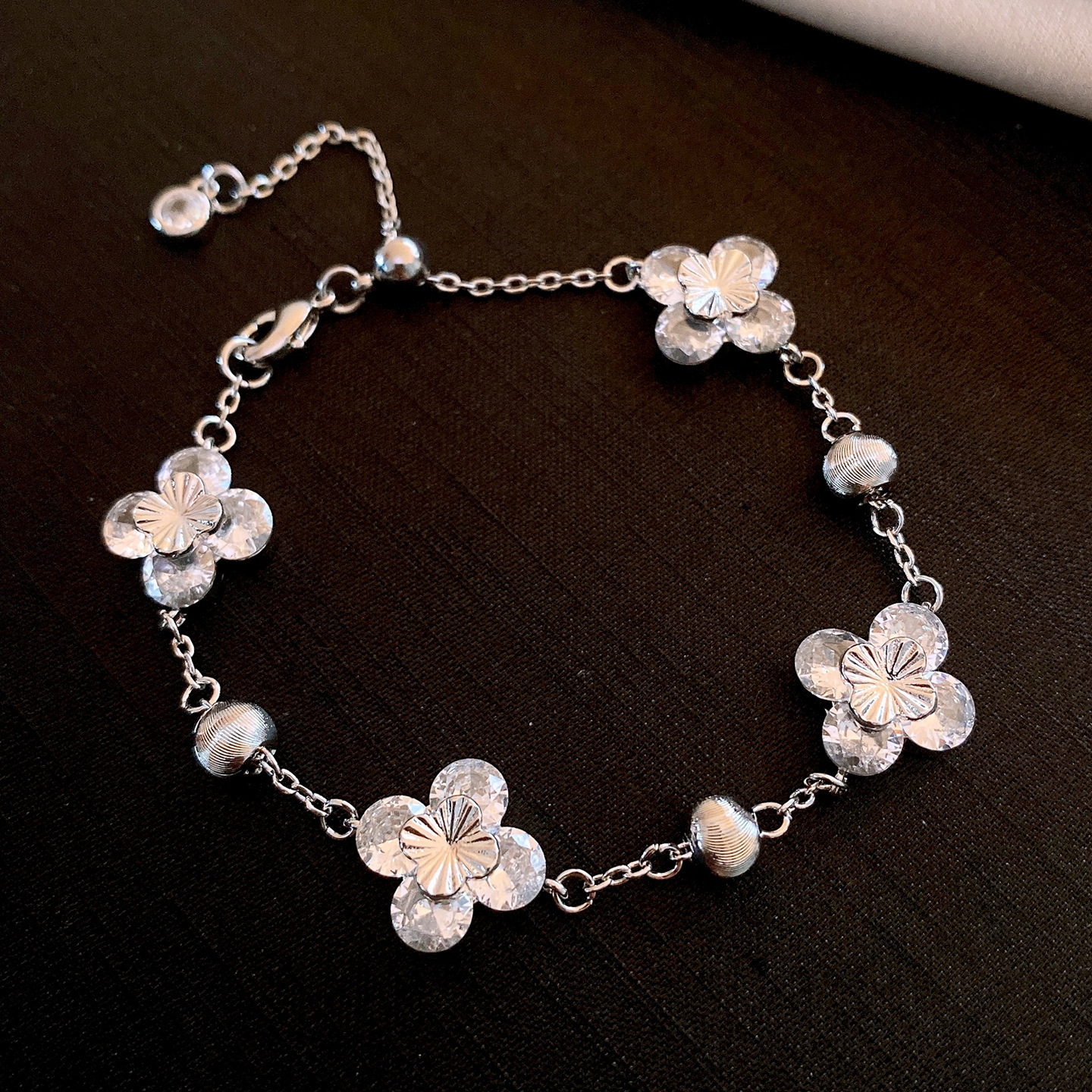 New Zircon Round Flower Adjustable Bracelet Korean Style Sweet Elegant Luxury High-end Jewelry - view 8